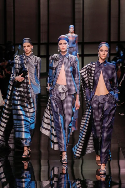 Look 13